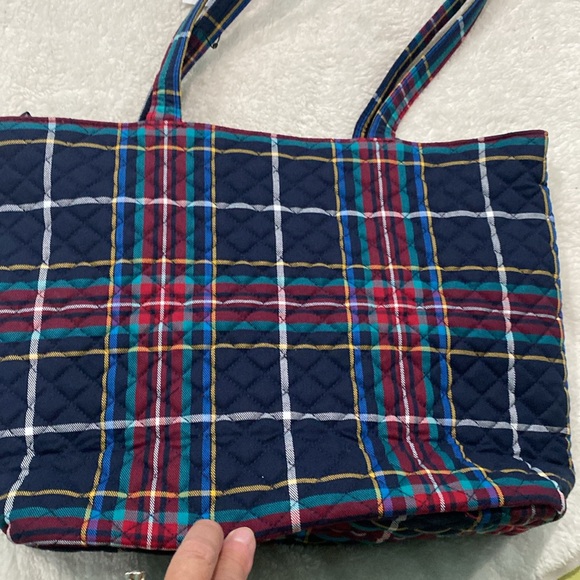 🆕❄️Vera Bradley Small Vera Tote Bag, Tartan Plaid “Scottie Dog”🐾 - Picture 2 of 8